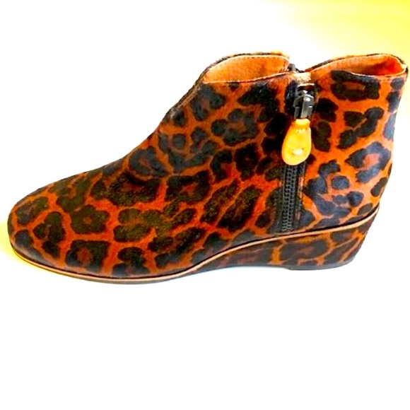 New KENNETH COLE Gentle Souls Ella Leopard Booties Calf Hair 7.5 MSRP $200 - Picture 2 of 9
